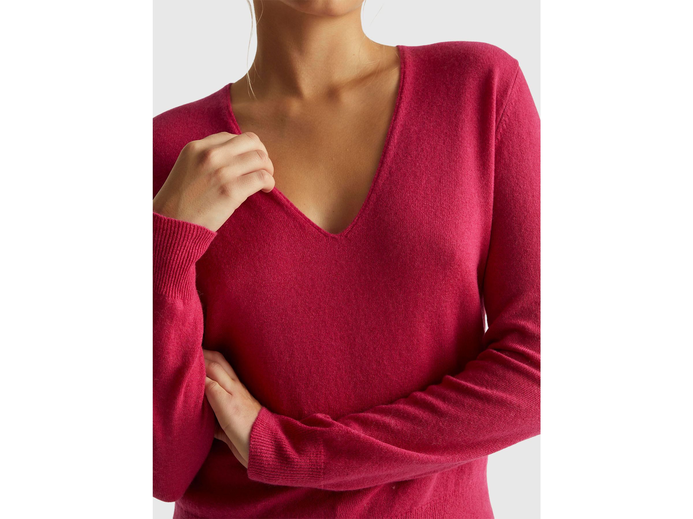 V NECK SWEATER L/S Women image number 4